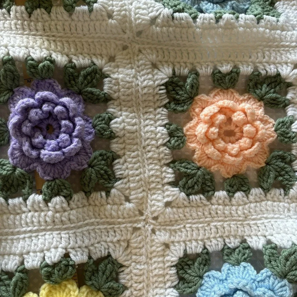 Vintage Afghan Crocheted Blanket Throw 3D Roses Farmhouse Boho Cottage Core *